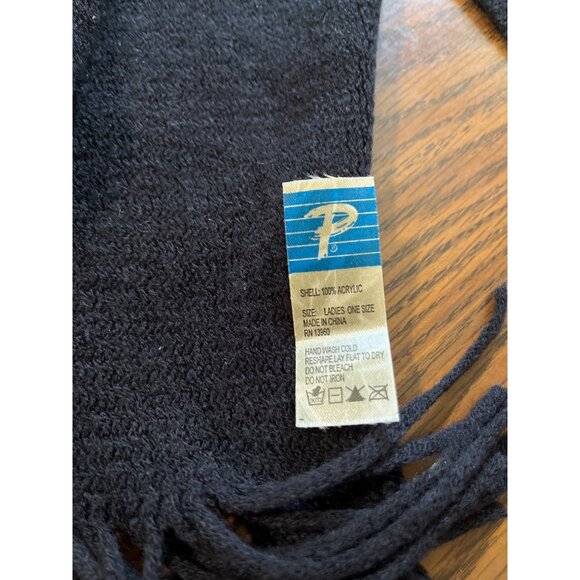 P long black winter scarf with fringe - Picture 4 of 4